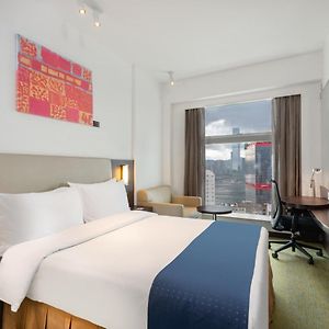 Superior Queen Room Hill View
